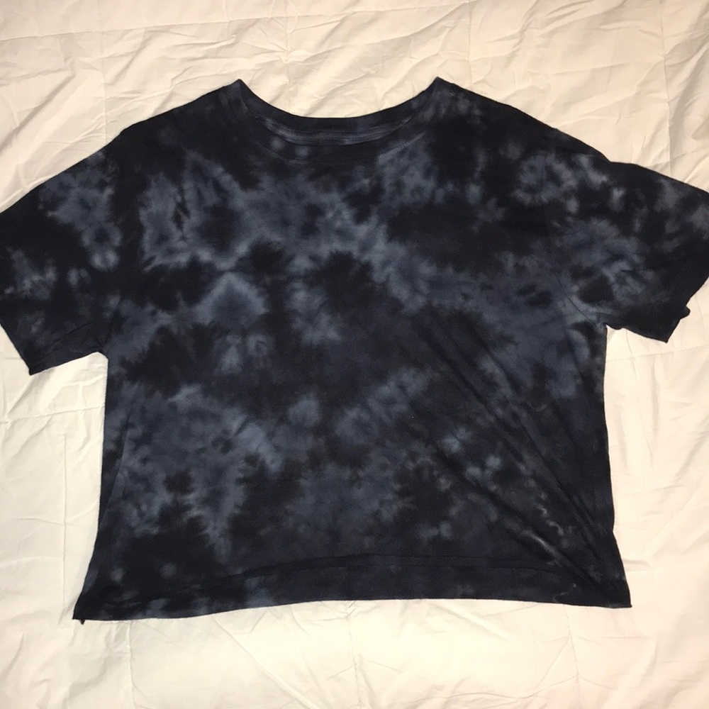 Cropped tee